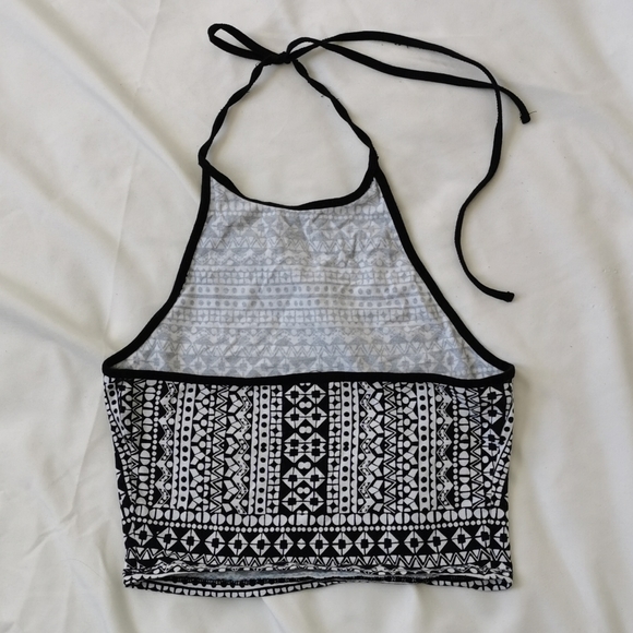 Halter crop top - Picture 2 of 2